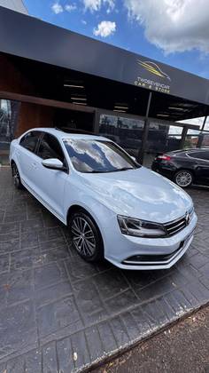 VOLKSWAGEN JETTA 1.4 16V TSI COMFORTLINE GASOLINA 4P TIPTRONIC VOLKSWAGEN JETTA 1.4 16V TSI COMFORTLINE GASOLINA 4P TIPTRONIC